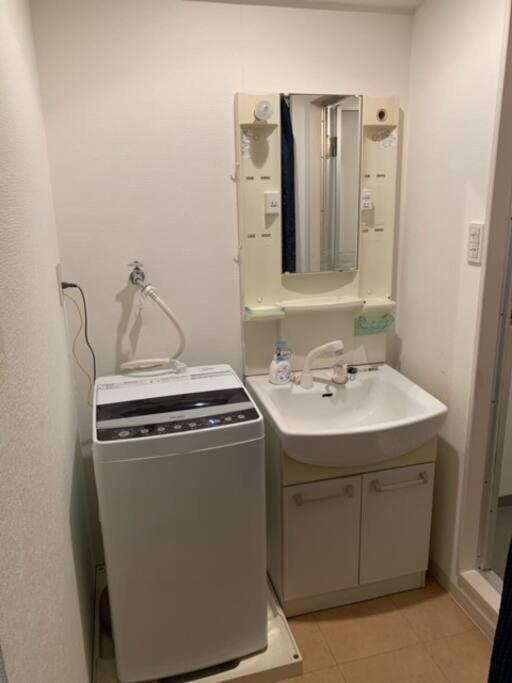 ２ Beds. Comfortable . Dotonbori / Kuromon Market. أوساكا المظهر الخارجي الصورة