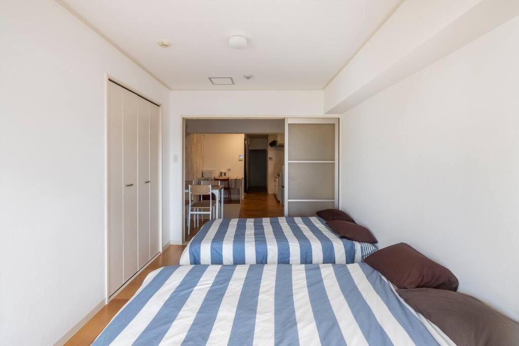 ２ Beds. Comfortable . Dotonbori / Kuromon Market. أوساكا المظهر الخارجي الصورة